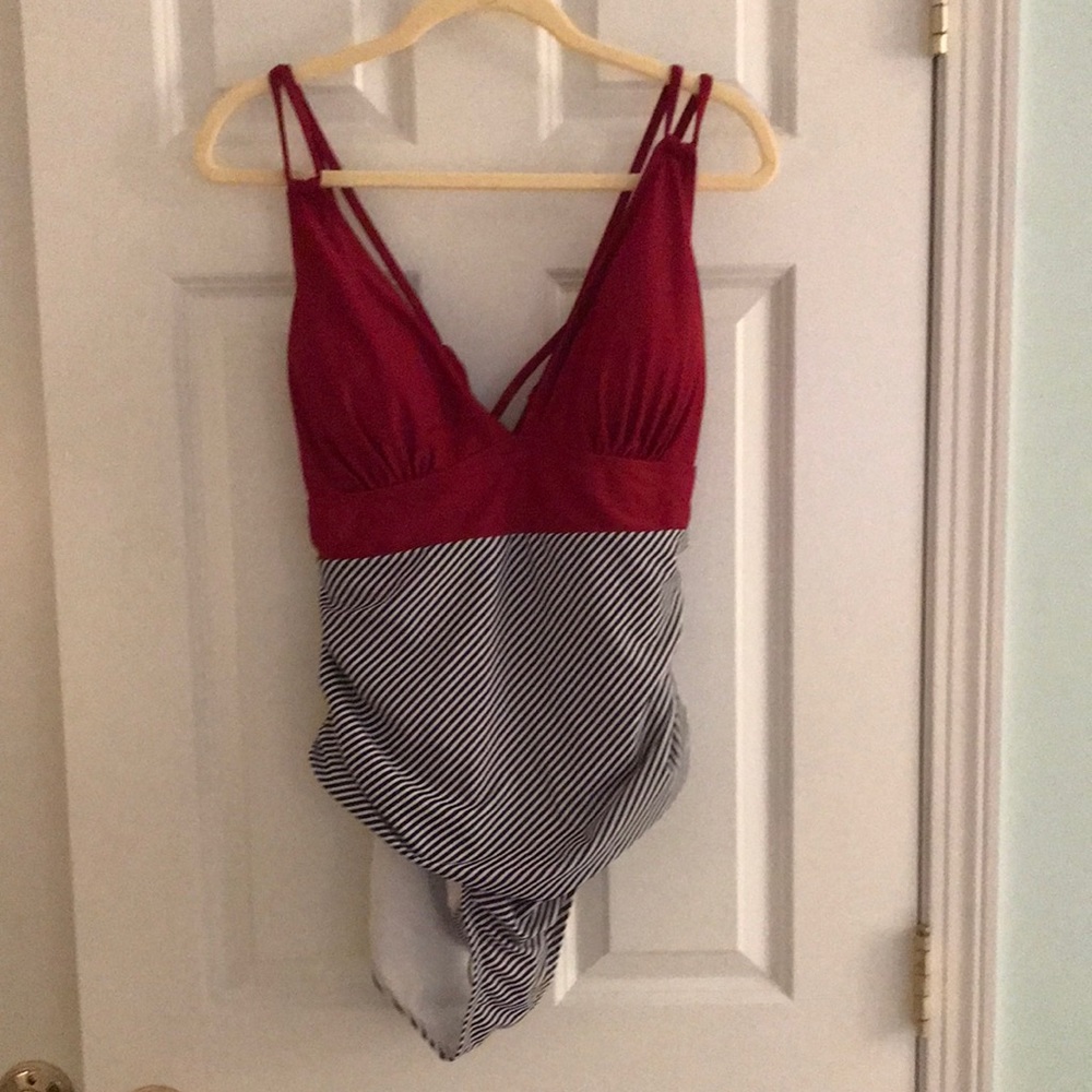 New SHEIN One Piece Swimsuit Red Black White Stripes Open Back Plus Size…
